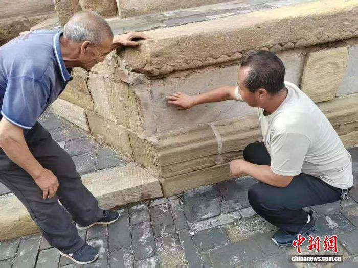  高平古村里的“守望者”：守古建 講文物 促振興